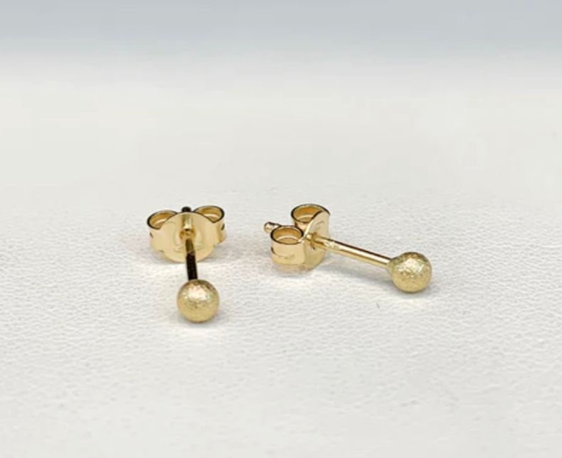 18k Ball Stud Earrings