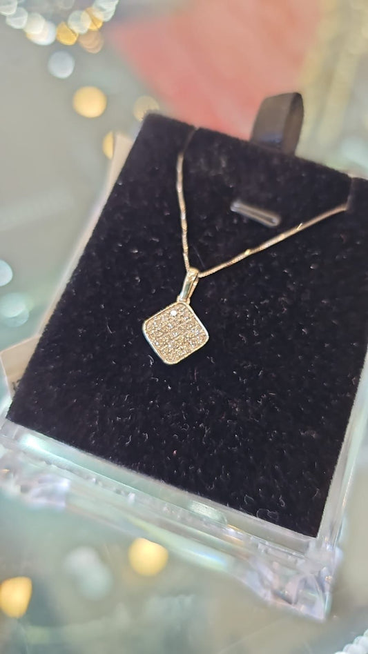 18k Triangle  Necklace