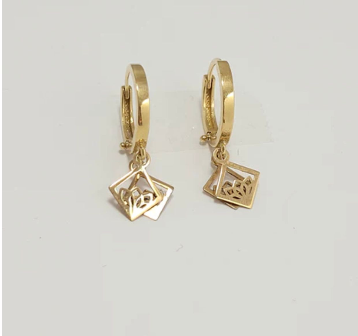 18k Geometric Lily Drop Huggie Earrings